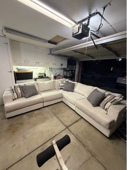 Cream Sectional Couch🔥