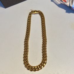 Very Heavy Men’s S.s Gold Plated  Miami Cuban Link Chain