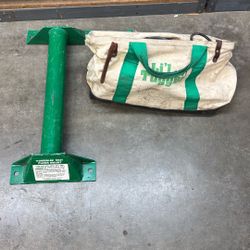 Cable Puller & Floor Mount - Greenlee