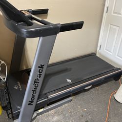 NordicTrack A2550 Treadmill