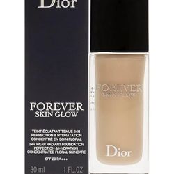 Dior Forever Skin Glow 24H Radiant Foundation