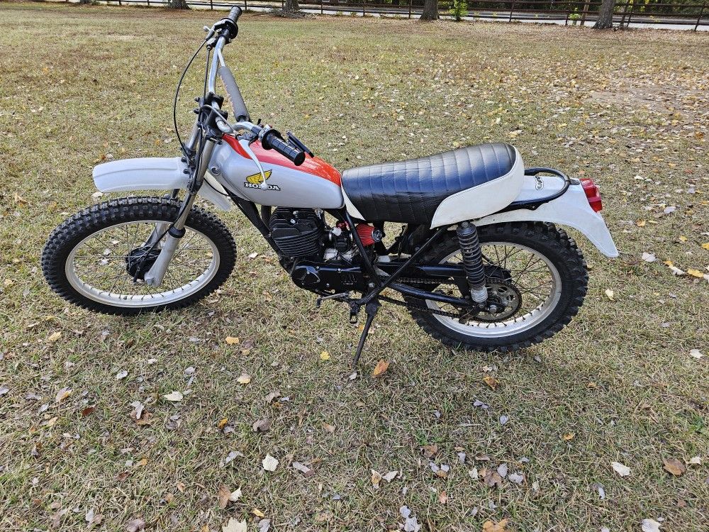 1976 HONDA MR175CC DIRTBIKE