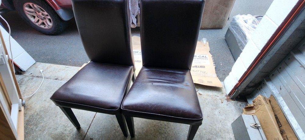 Pair of Nice Sitting Chairs