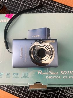 Canon Powershot ELPH SD1100 IS 8.0 MP Light blue Digital Camera Kit