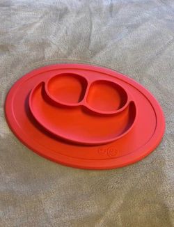 EZ-PZ Baby Placemat and Bibs