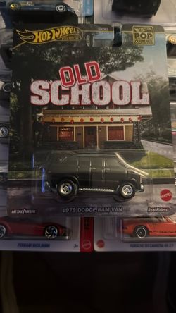 Hot Wheels Premium Pop Culture Old School 1979 Dodge Ram Van Real Riders Black
