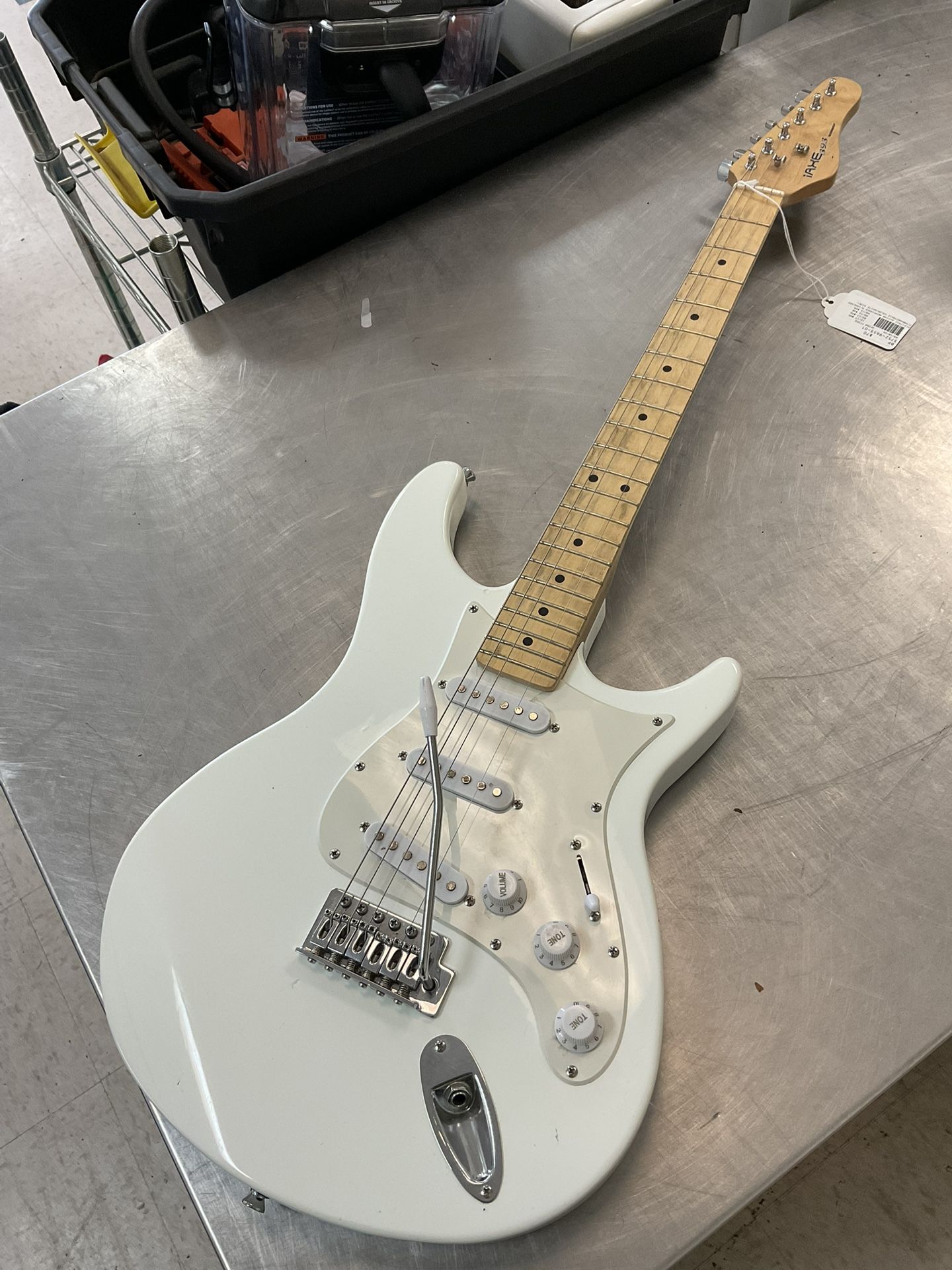 Behringer 6 String Guitar