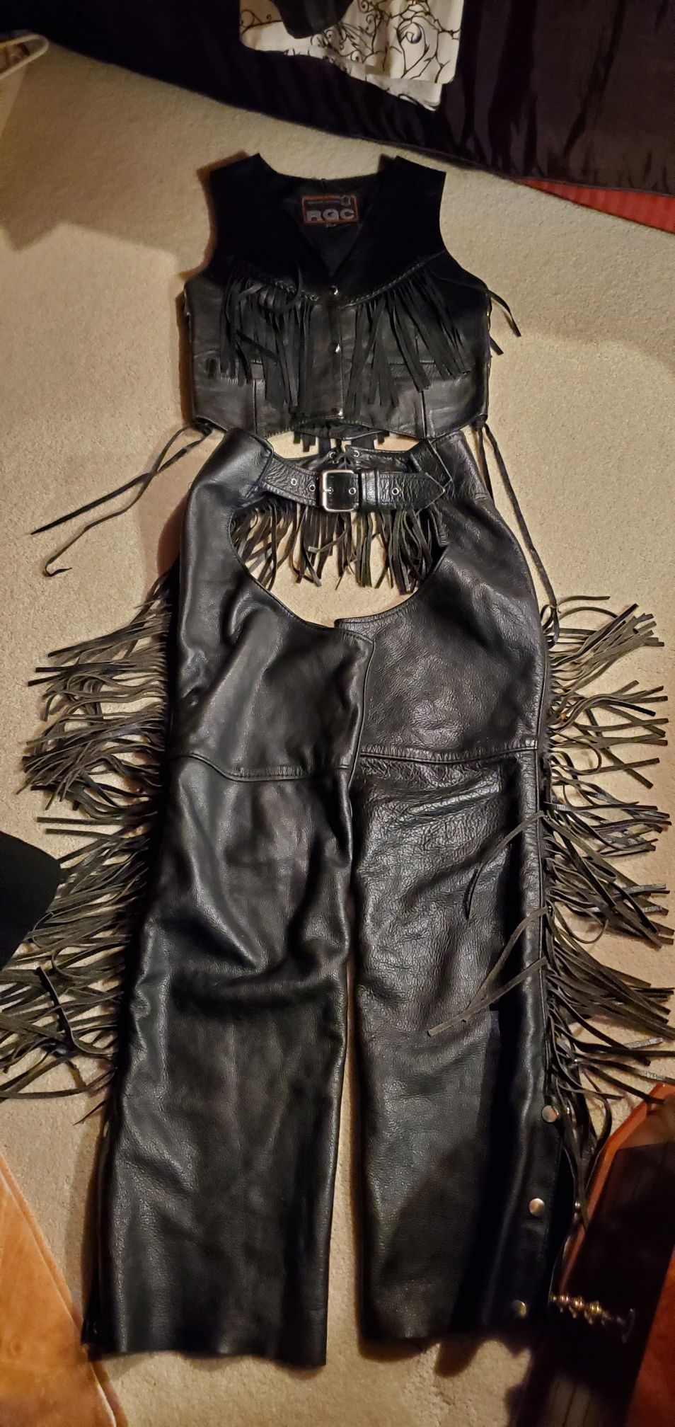 Leather woman vest and chaps xs