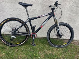 MTB 26” Azonic Dual Slalom DS.1  Frame 16” Medium Bombshell wheel set 36mm Width