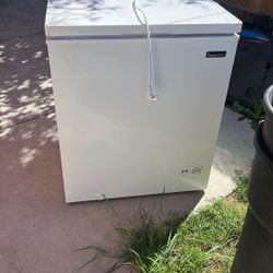Chest Freezer Magic chef