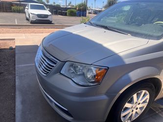 Chrysler Town & Country Minivan