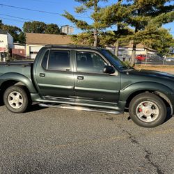 2004 Ford Explorer