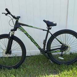 SCHWINN BIKE + Kid Support 