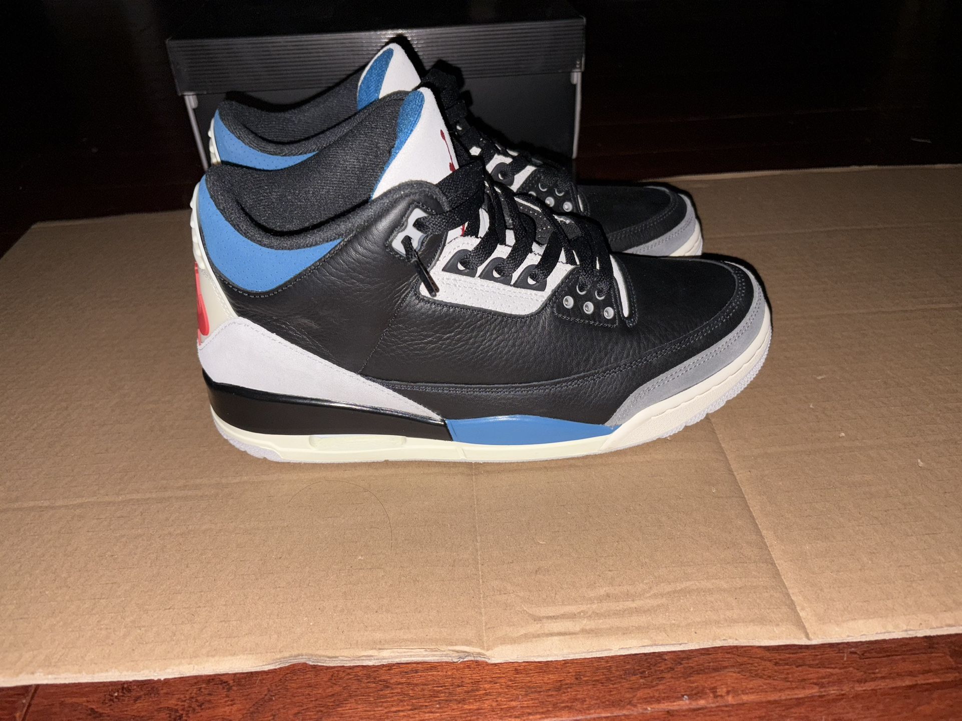 rare air jordan 3s Size 10