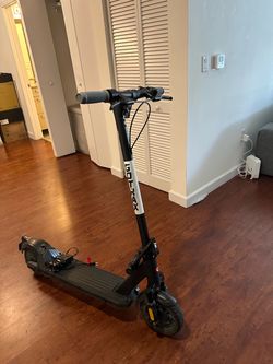 GOTRAX Scooter- Under Warranty until March 2027!