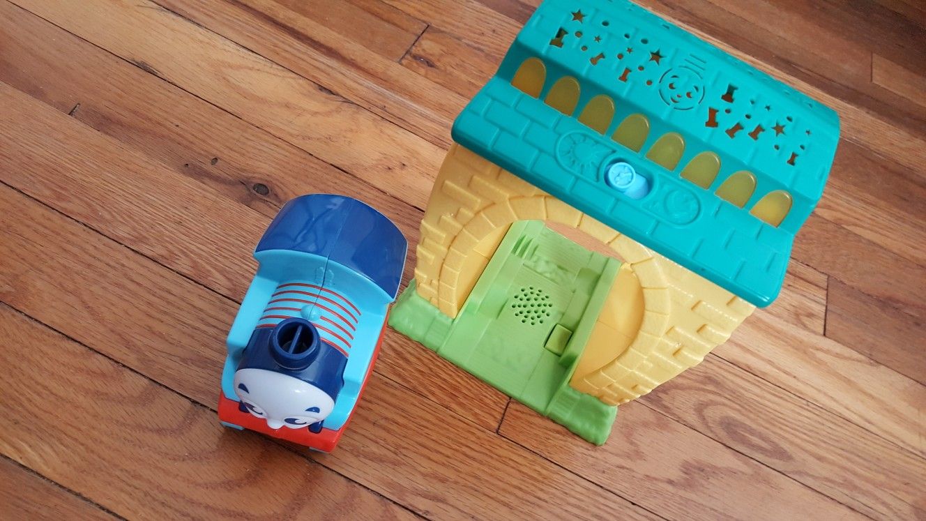 Thomas & Friends My First Day to Night Light Up Projector With Music Kids Toys