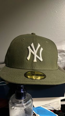 New Era 59FIFTY NY Yankees Fitted Hat Olive Green Size 7 1/4
