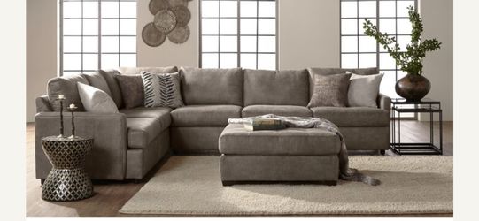 Brand New Sectional w Ottoman