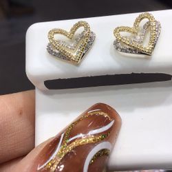 10k Gold Diamond Heart ❤️❤️ Earrings With Screw Back ,we Have Available In Stock .💎💎💎