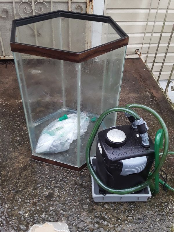 Octagon fish tank with pump glass for Sale in College Park, GA OfferUp