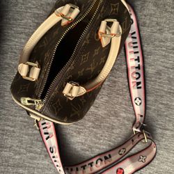 Louis Vuitton Speedy Bandouliere 20 Crossbody Fuchsia Leather