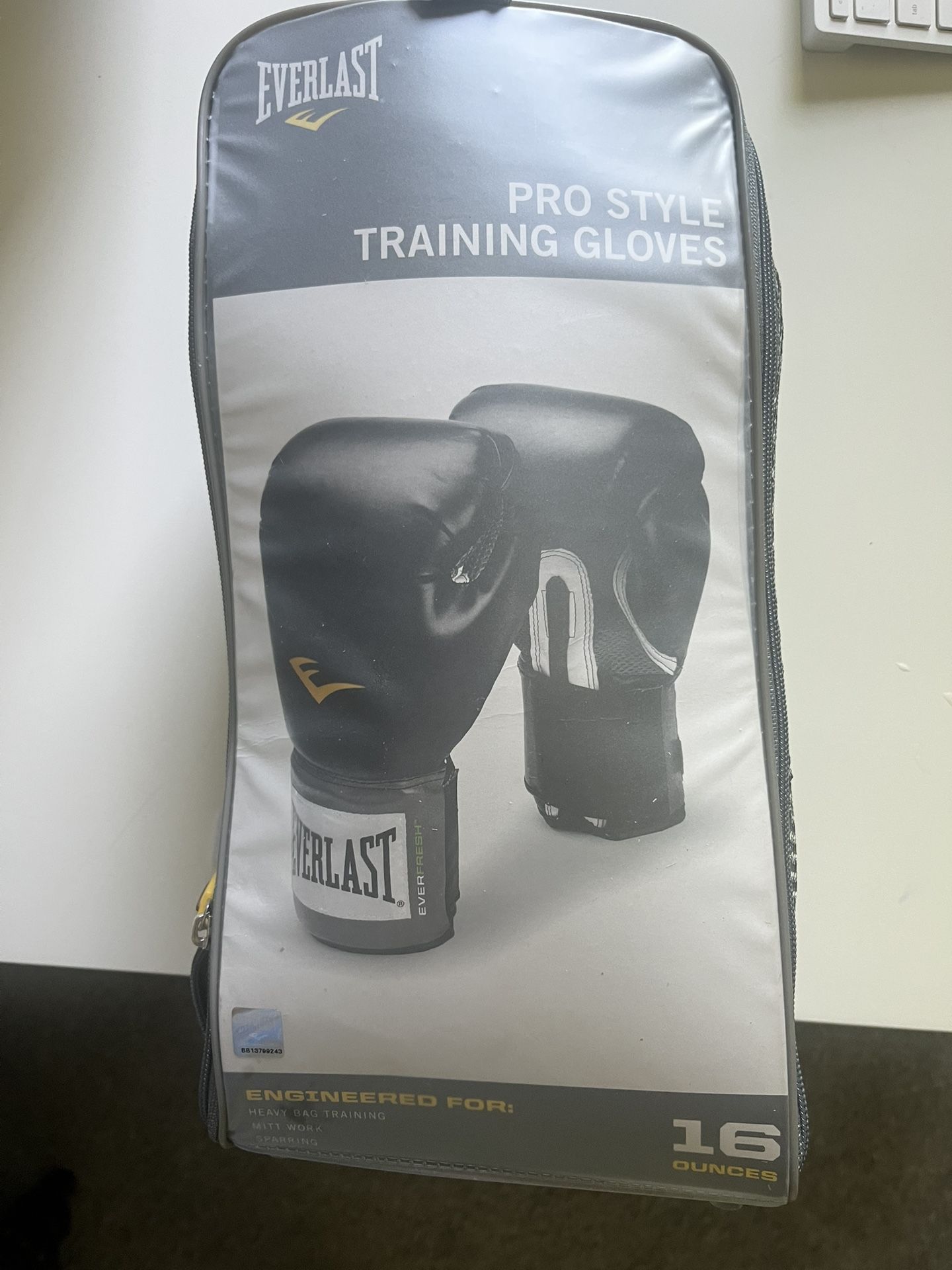 Pro Style Training Boxing Gloves