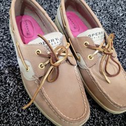 New Womans Shoes Size 7