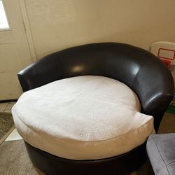 Round Chair