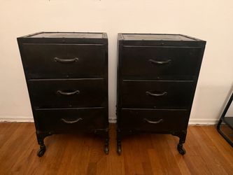 Pair of Beautiful Black Nightstands