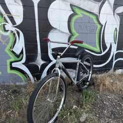 throne corline frame trades