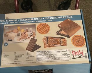 GREAT FATHERS DAY GIFTS This is a vintage brand, new Tandy Leather stamping kit