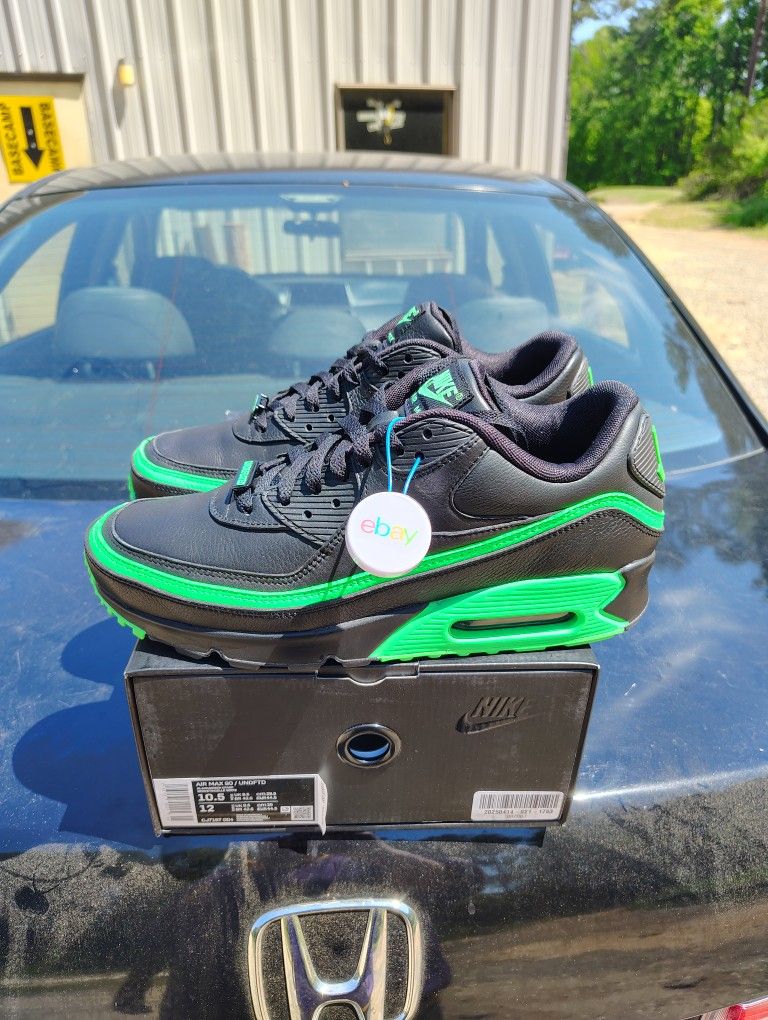 160 Local Pickup 2019 Nike Air Max 90 Undefeated Black Green Spark Size 10.5 Original All eBay Authenticated Worn Once For 4 Hours Price Is Firm