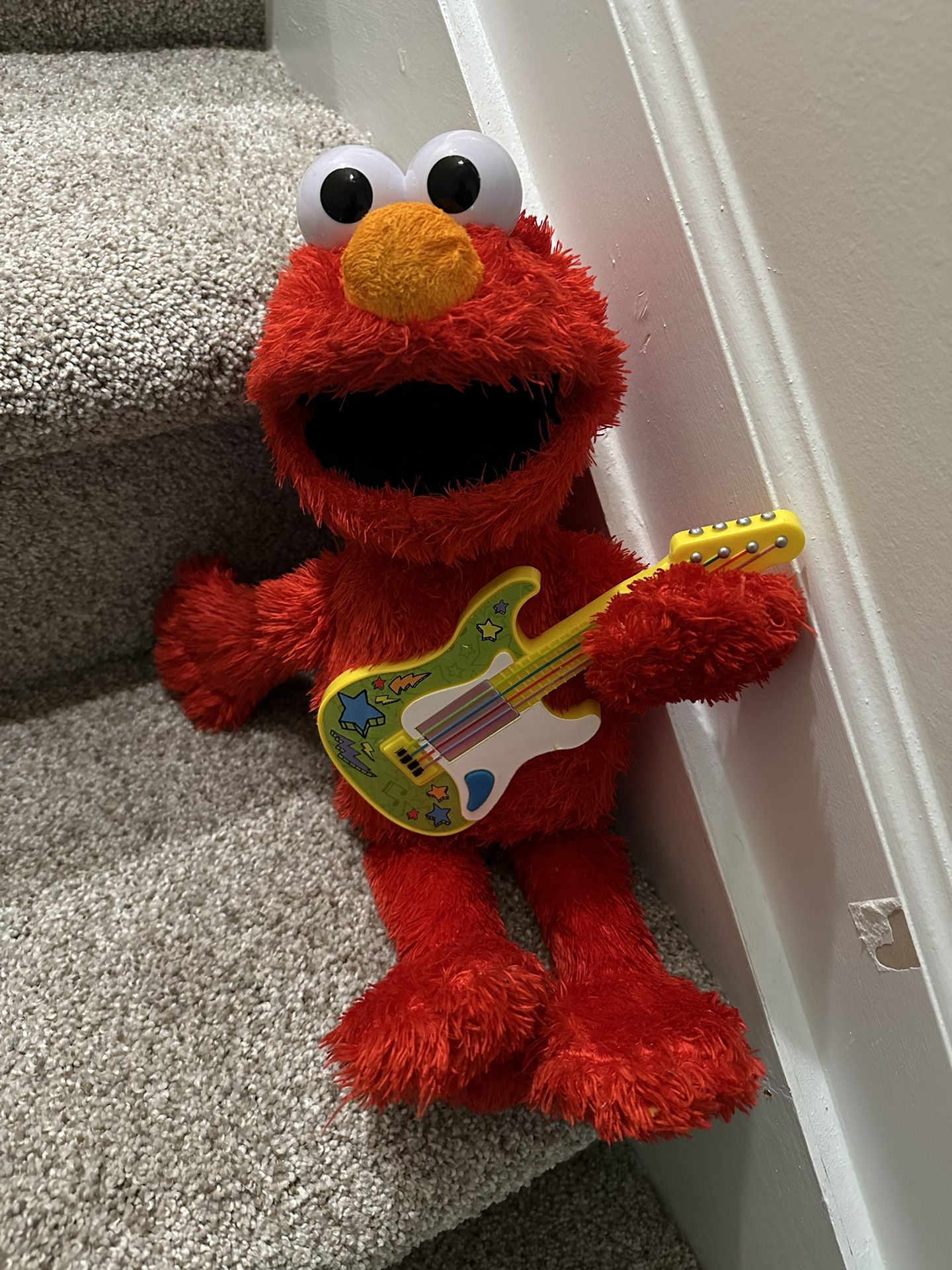 Singing Elmo 