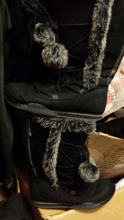 American Eagle boots size 8