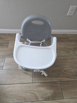 Chicco Pocket Snack Booster Seat