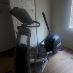 ELLIPTICAL PRECOR MODEL 835