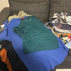 Bien Full Of Clothes 