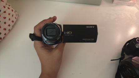 Sony Handycam HDR-CX220 Compact Digital Video Camera