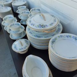 Vintage FULL SERVICE  OF 12  NORITAKE CHINA