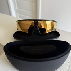 Vanguard Oakley Metas 