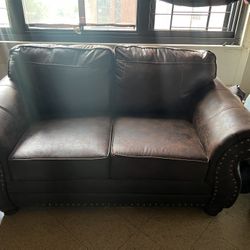 Loveseat 