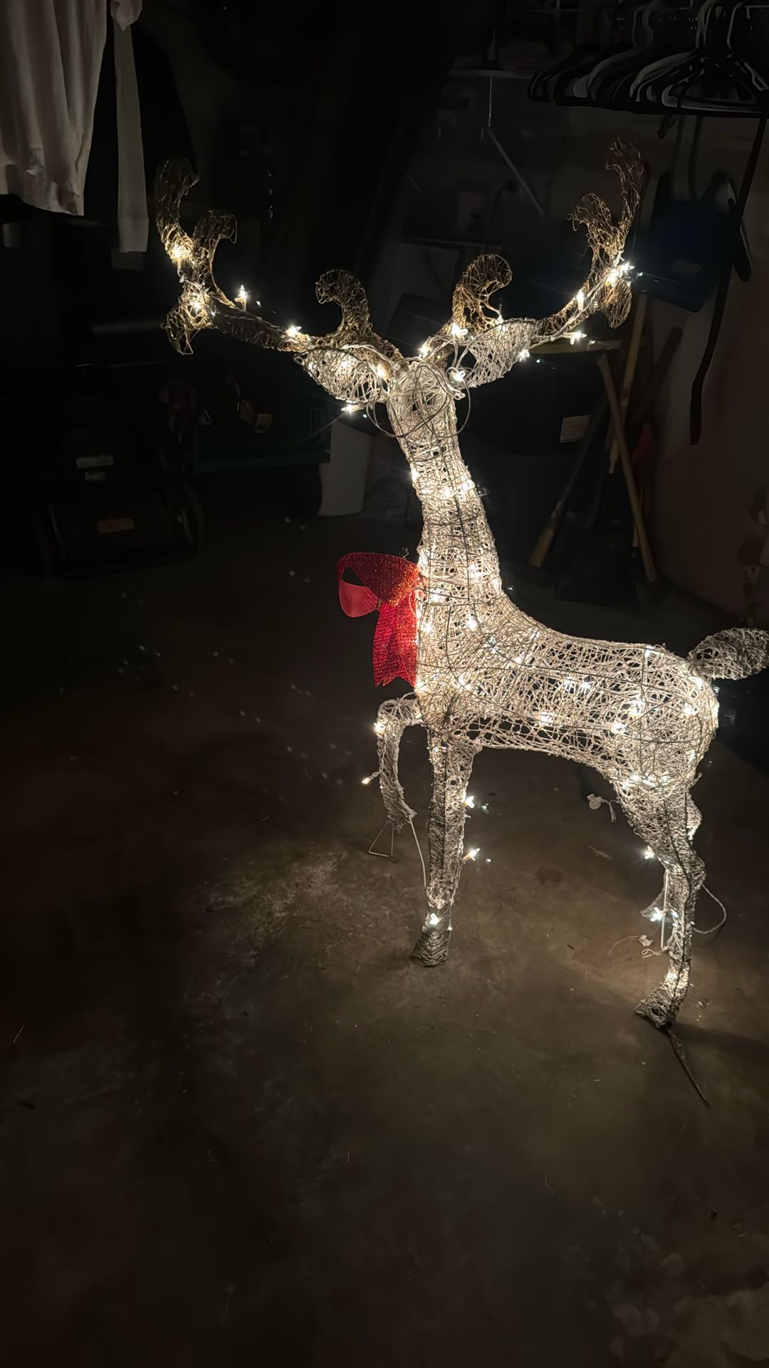 1 Reindeer W Gold Antlers White With Now