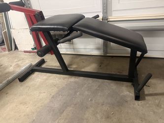 Leg Extension / Leg Curl Machine – Plate Loaded