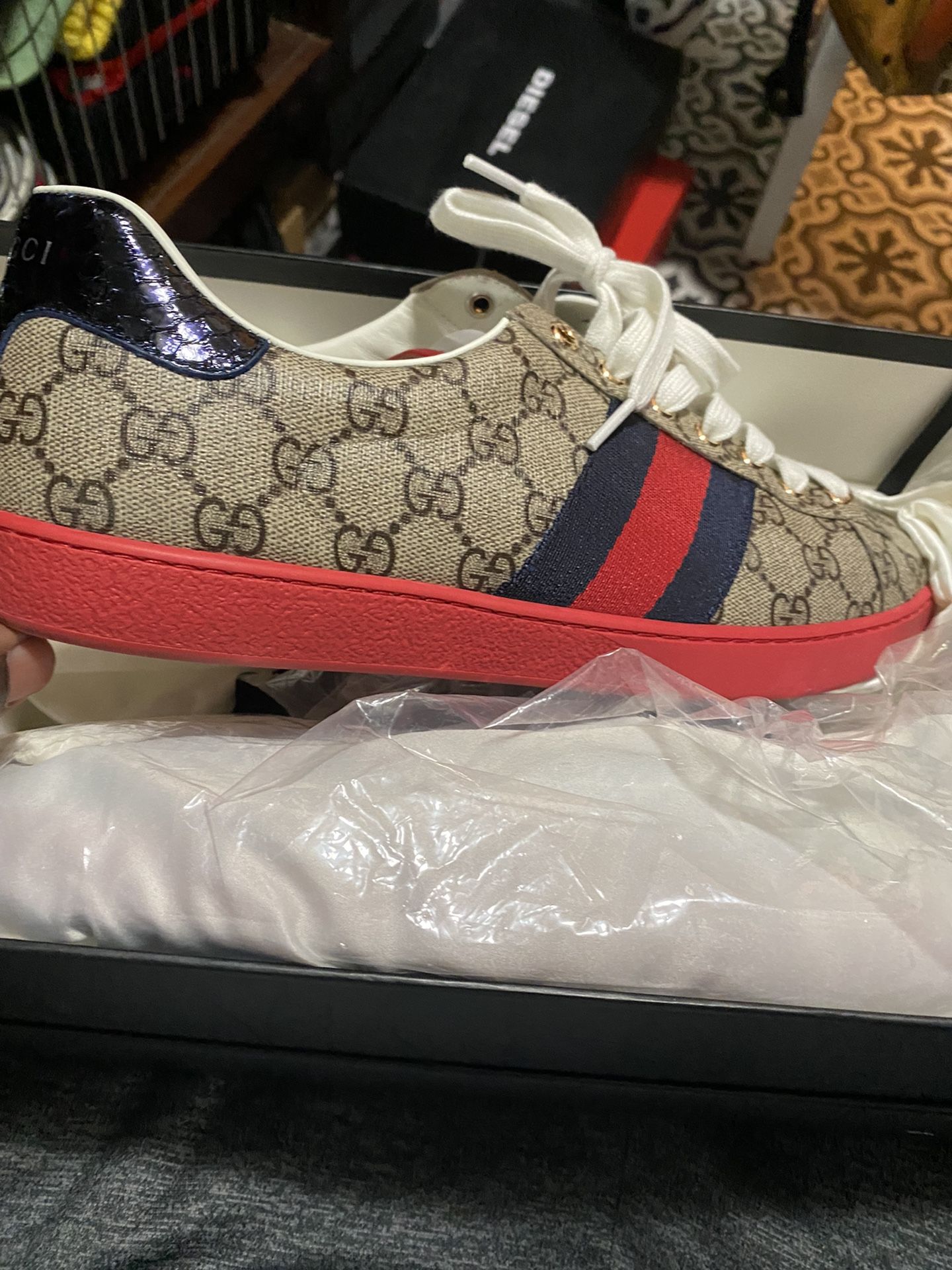 Gucci Size 44