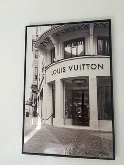 Picture LV TRADING OR SELLING