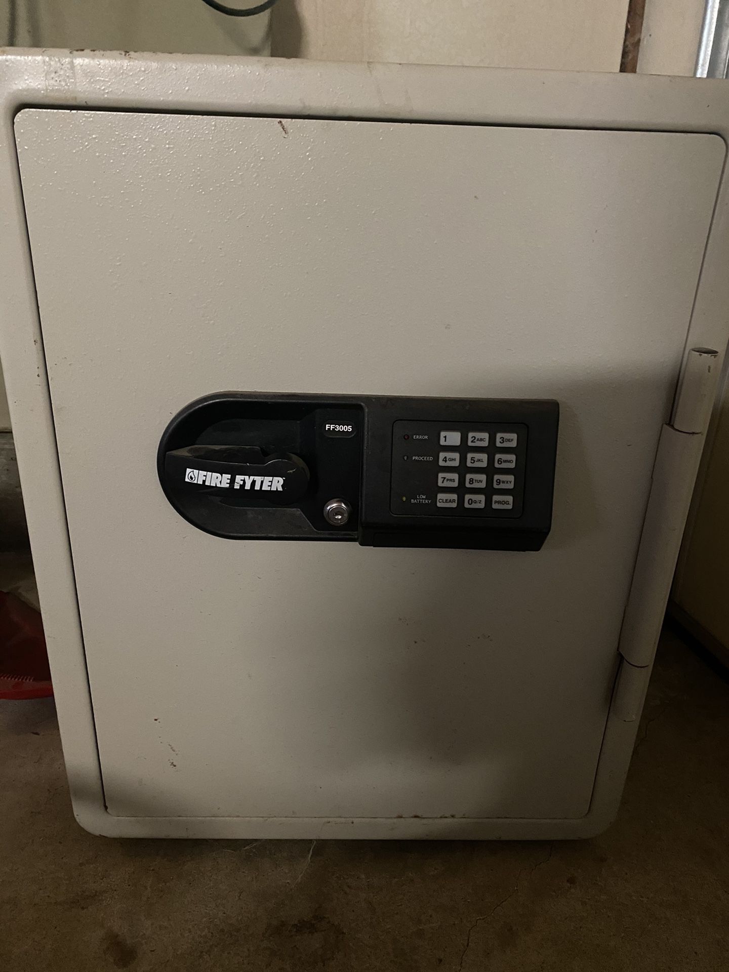 Fire Fyter digital safe