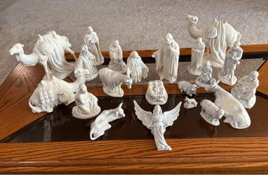 Glazed ceramic Nativity Scene
