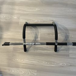 Pull Up Bars Good Condition (CHEAP)