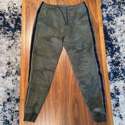 Abercrombie & Fitch Green Camouflage Joggers