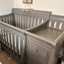 baby crib 